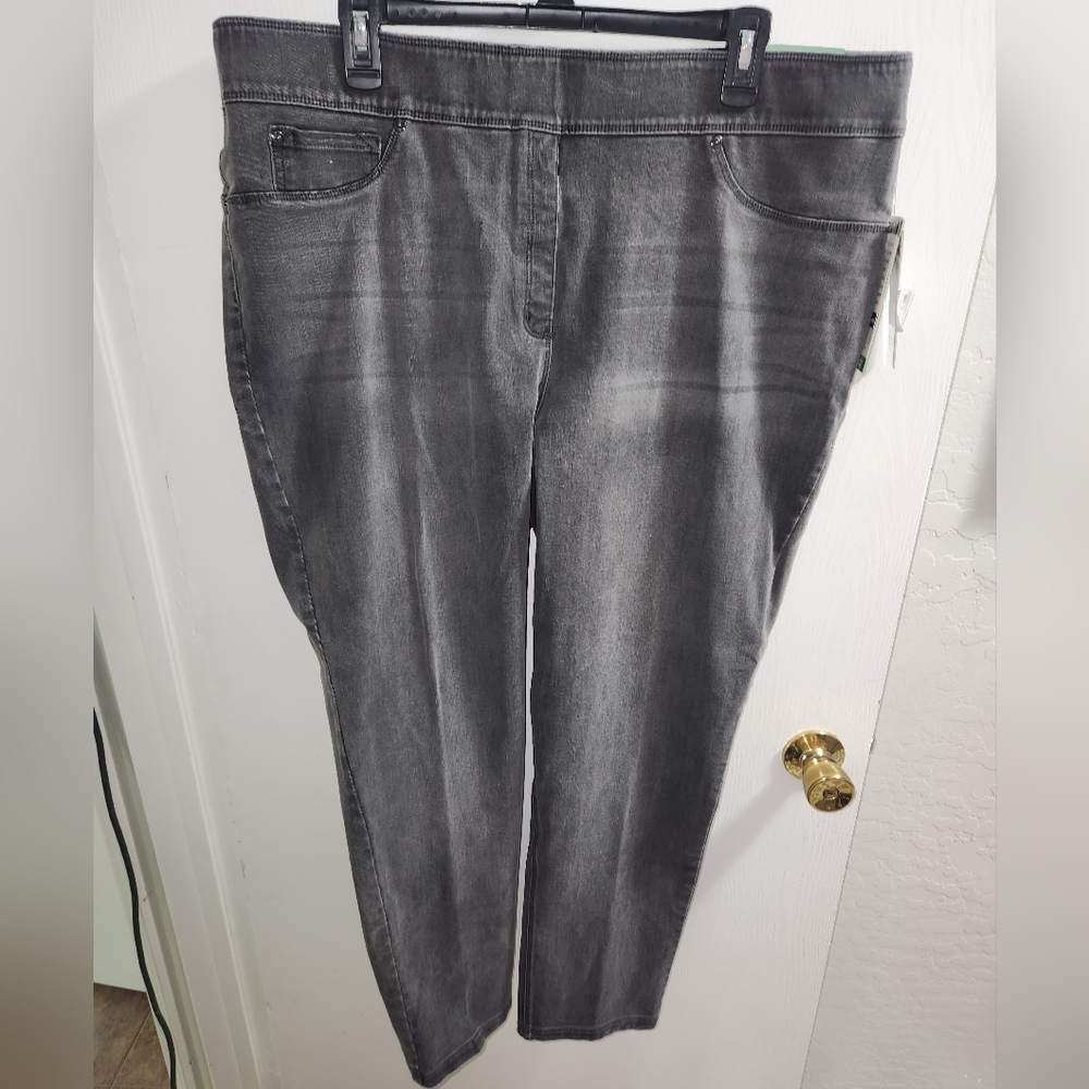 Slim Factor Stretch Ankle by Investments Plus, Grey Denim NWT 2X.